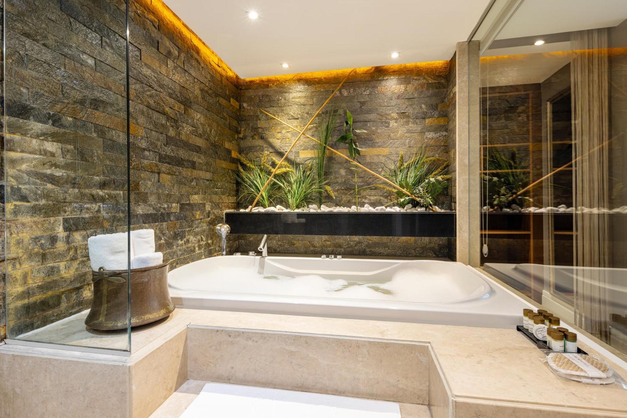 Zurich Old Hotel 4*